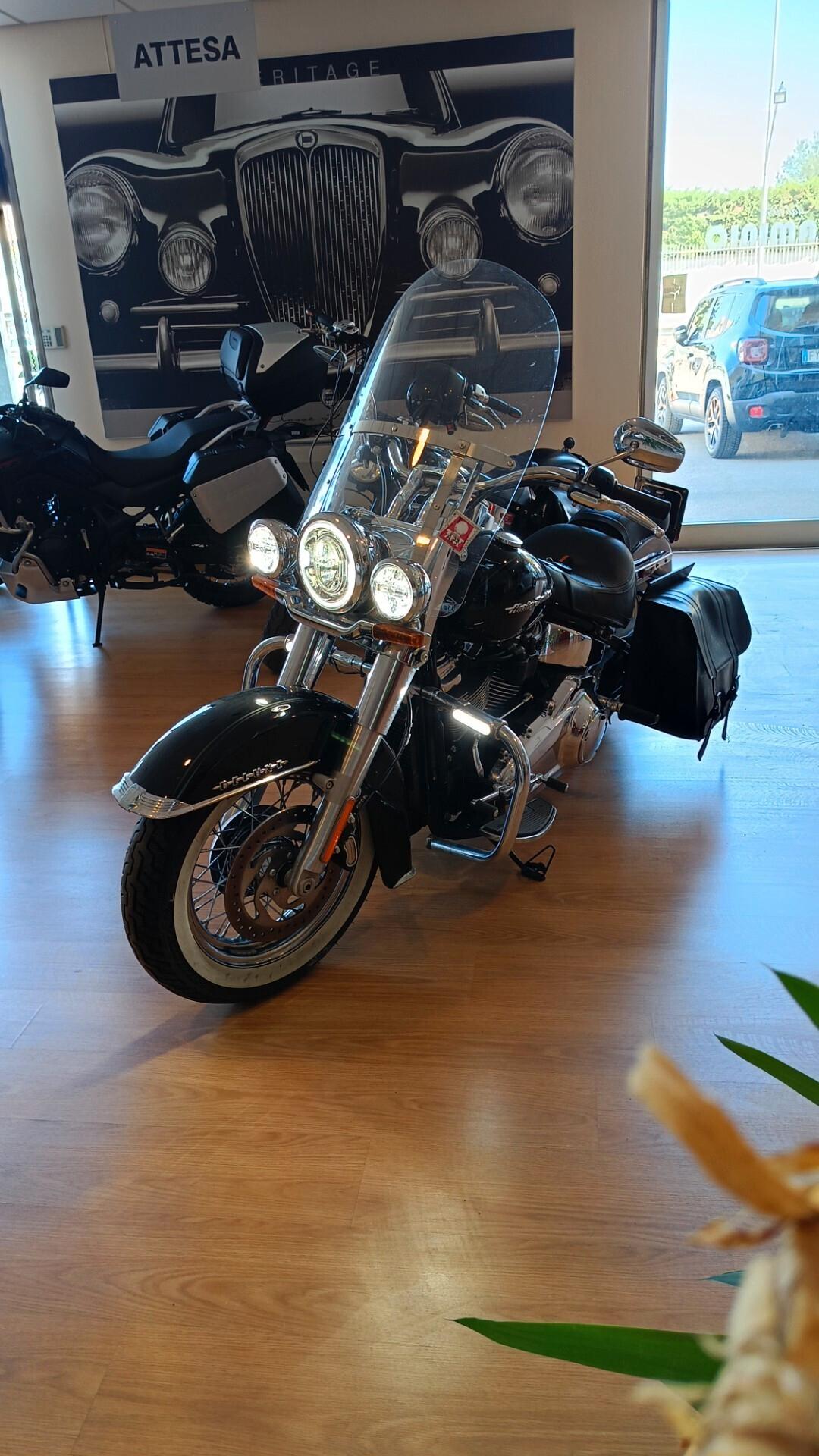 Harley-davidson Deluxe FLDE SOFTAIL DE LUXE