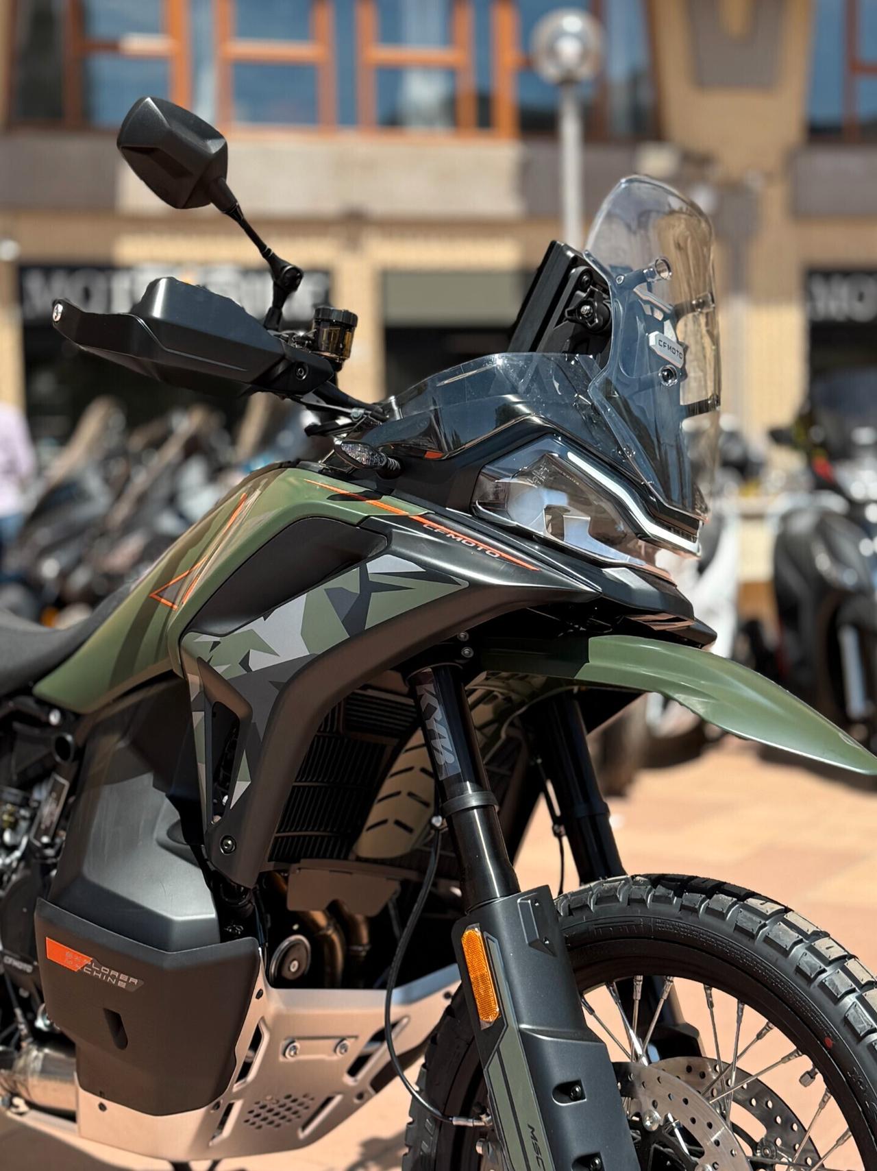 CFMOTO MT-X 1000
