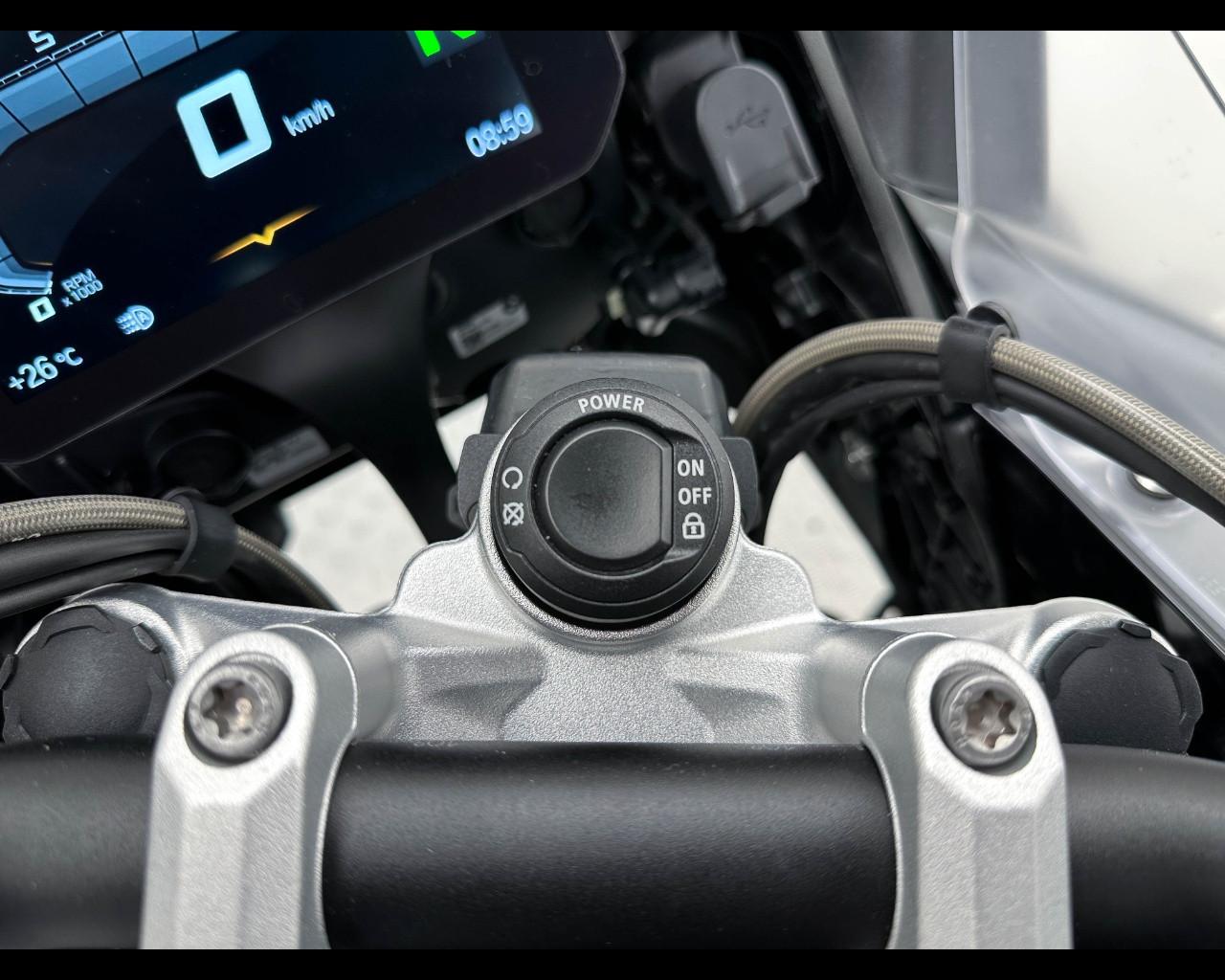 BMW GS ADVENTURE 1250 TRIPLE BLACK