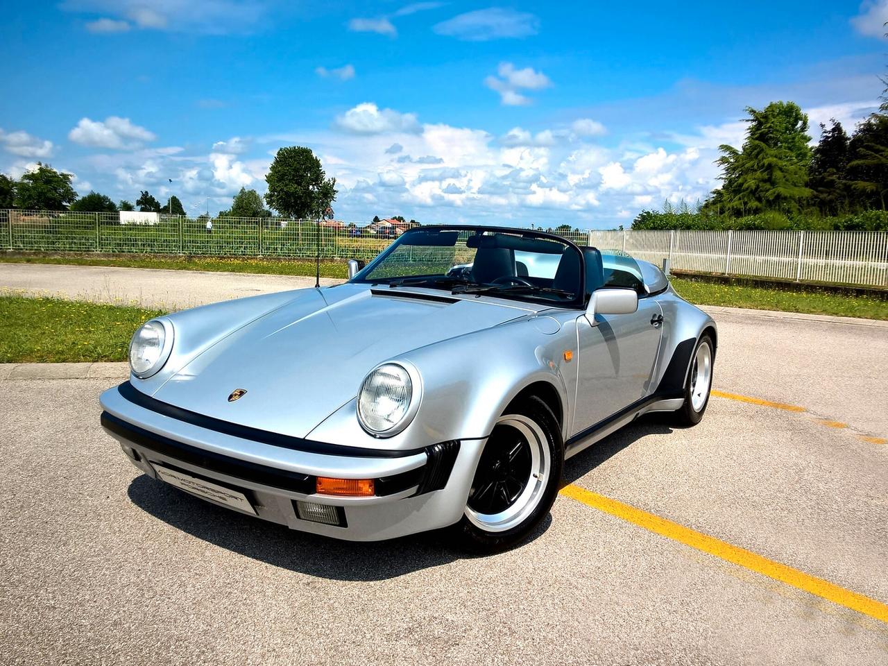 Porsche 911 3.2 Speedster Turbo Look