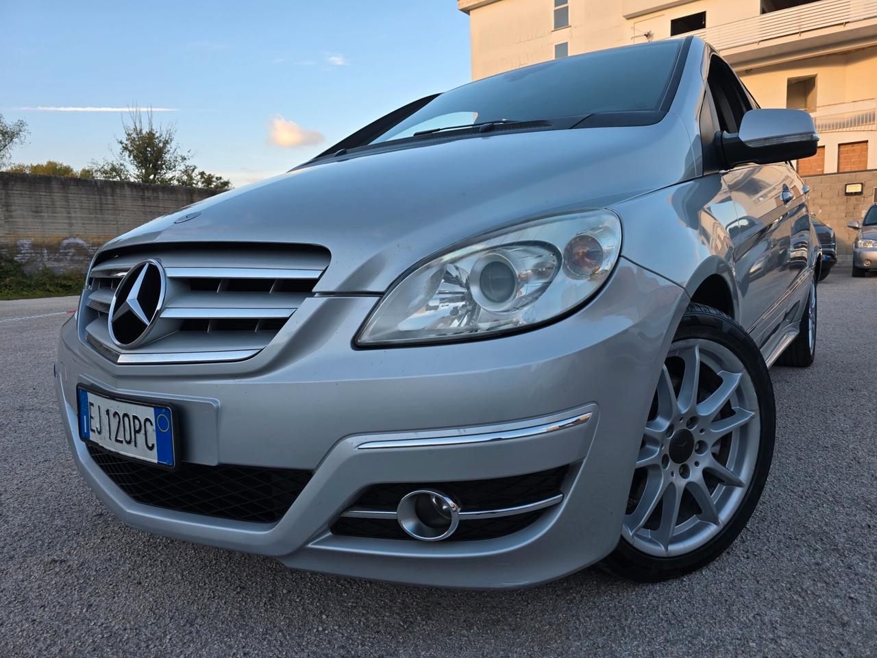 Mercedes Classe B 2.0 diesel 140cv full opt restyling 2011