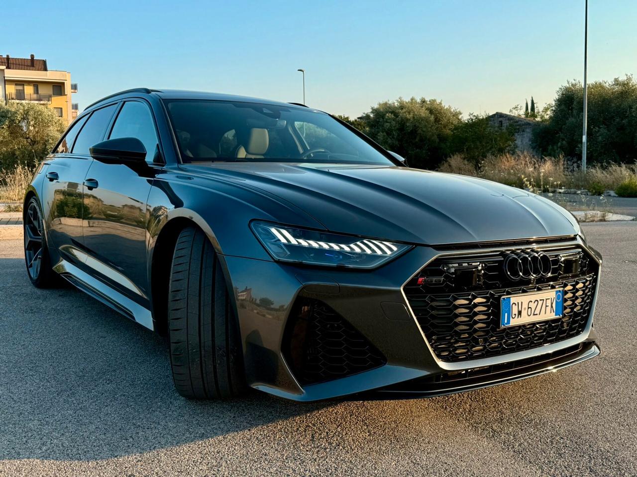 Audi RS6 RS 6 Avant 4.0 TFSI V8 quattro tiptronic Performance
