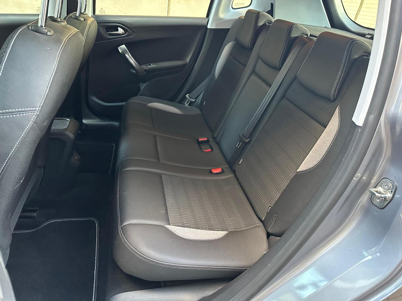 Peugeot 2008 130cv Allure UNICO PROPRIETARIO