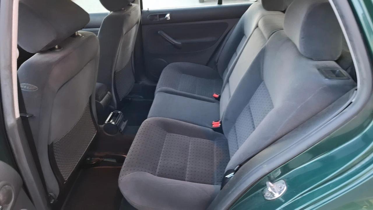 Volkswagen Golf 1.6 cat 5 porte Comfortline