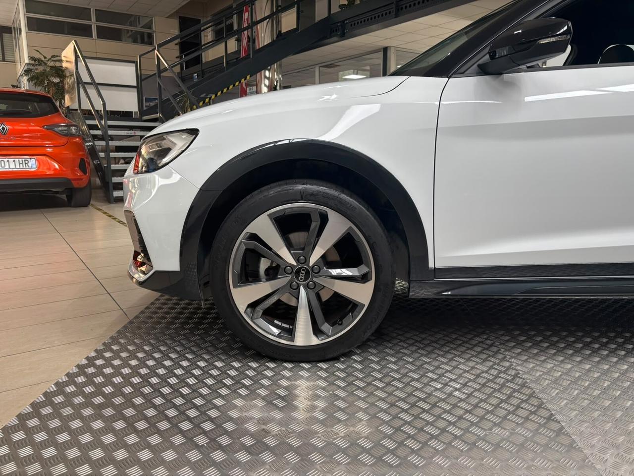 Audi A1 allstreet 35 TFSI S tronic Identity Contrast