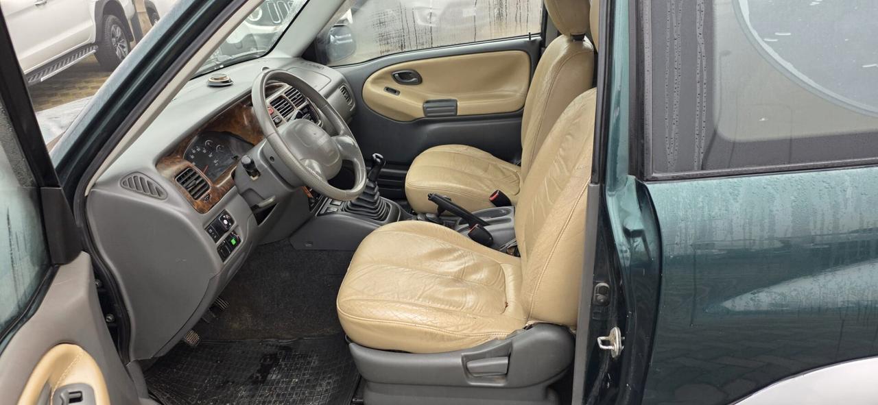 Suzuki Grand Vitara 1.6i 16V cat 3 porte