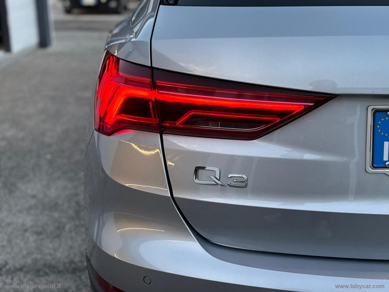 AUDI Q3 35 TDI S tronic Business