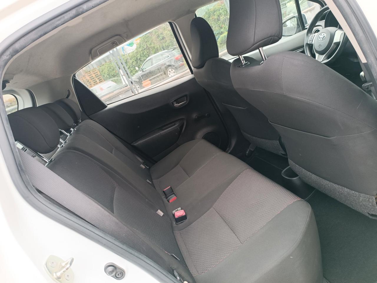 Toyota Yaris 1.0 5 porte Active