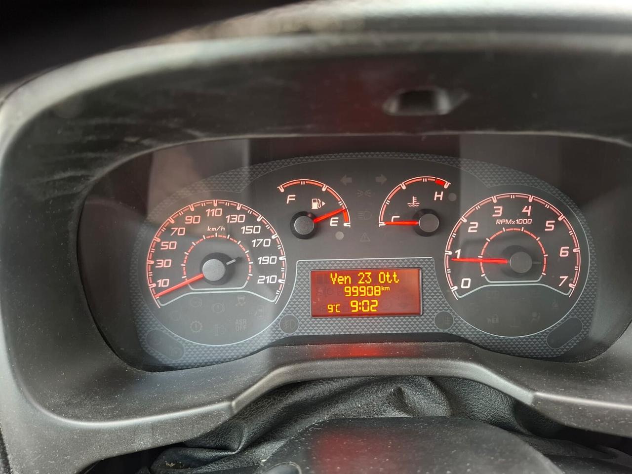 Fiat Qubo 1.4 8V 77 CV Lounge (57Kw)