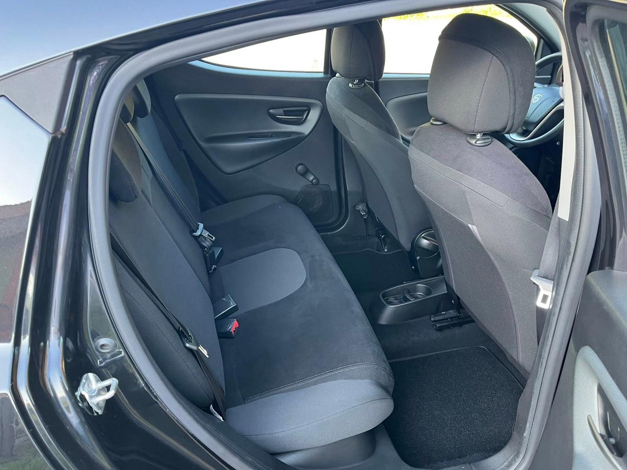 Lancia Ypsilon 1.2 BENZINA 69CV 5 porte Gold