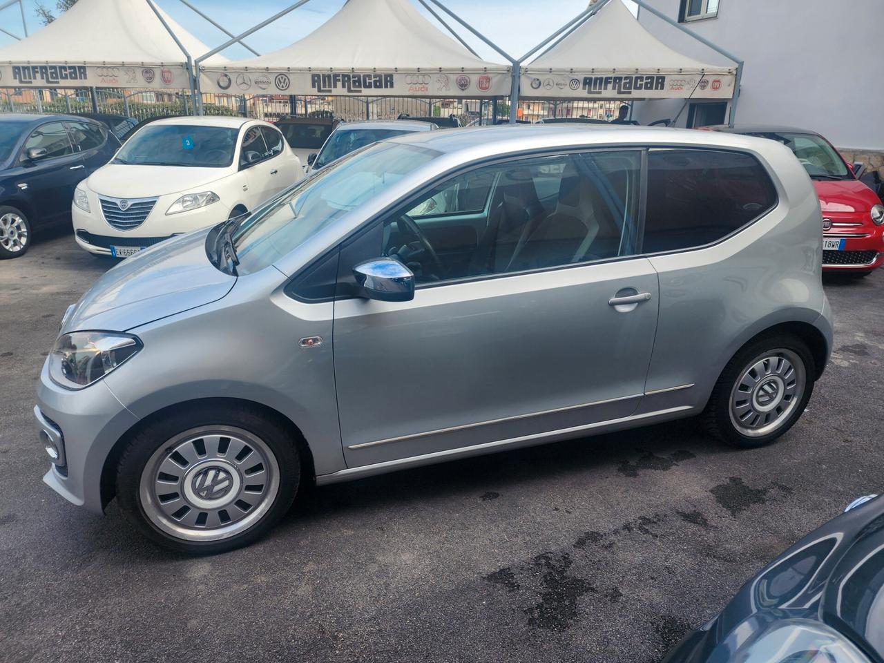 Volkswagen up! 1.0 move up - 2013