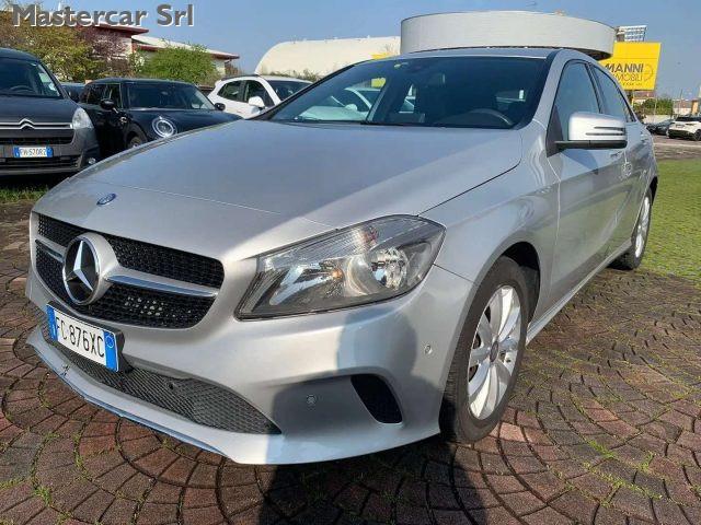 MERCEDES-BENZ A 180 A 180 d Business automatica - targa FC876XC