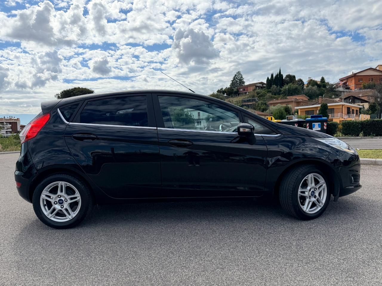 Ford Fiesta 1.6 TDCi 95CV 5 porte Titanium