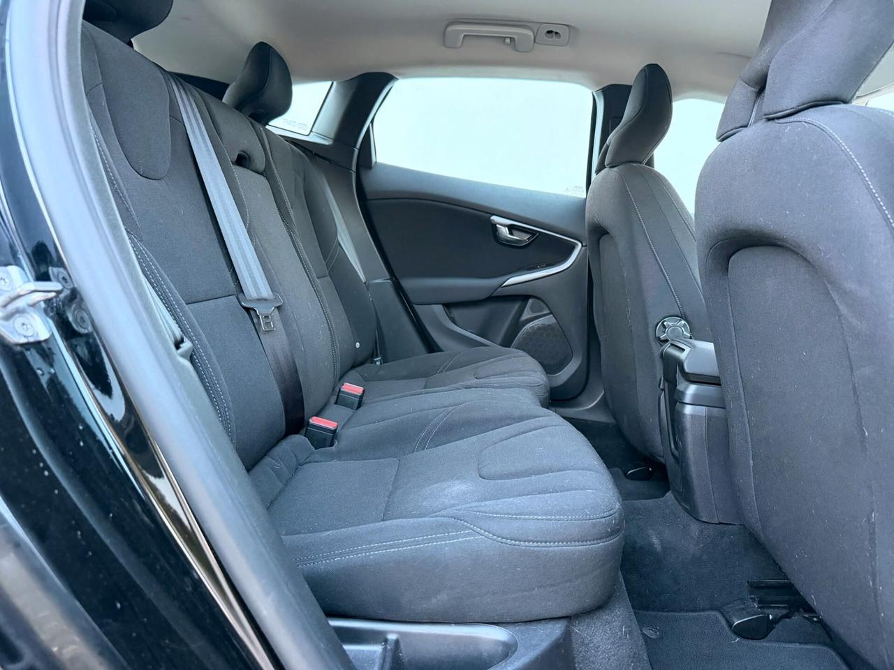 VOLVO V40 2.0 DIESEL D2 EURO6B