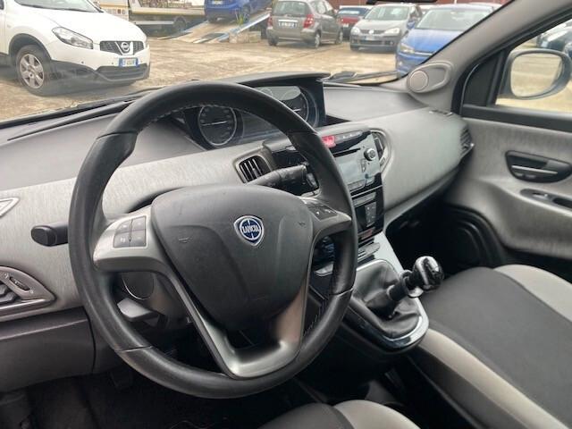 Lancia Ypsilon 0.9 TwinAir 85 CV 5 porte Metano Ecochic Gold