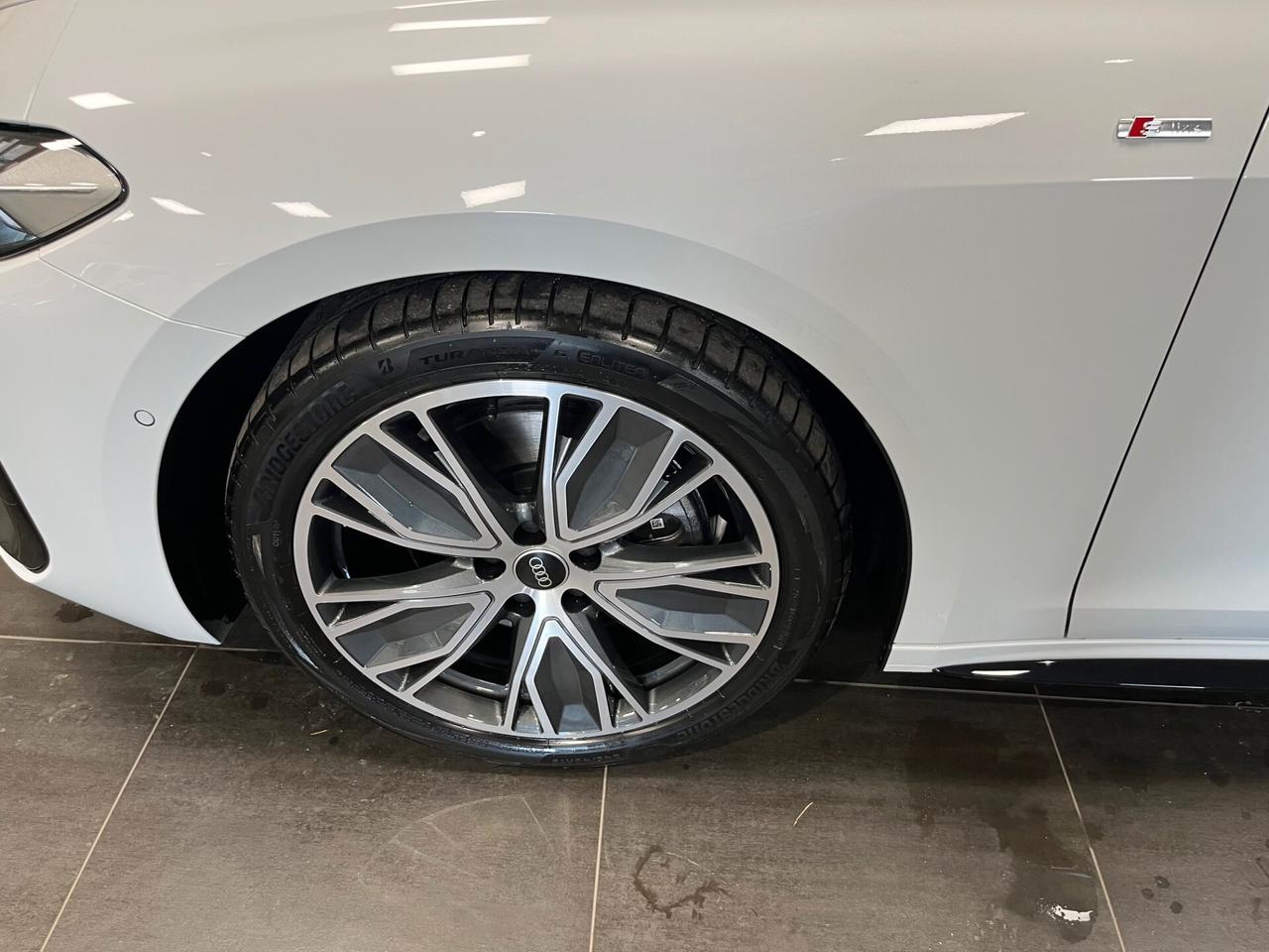 Audi A5 Avant TDI 150 kW S tronic mHEV+ S Line edition