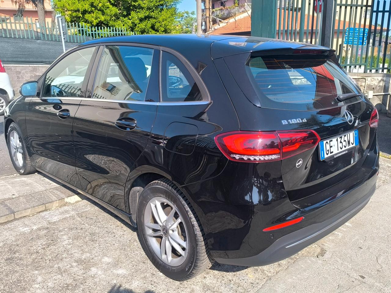 Mercedes-benz B 180 B 180 d Automatic Business Extra