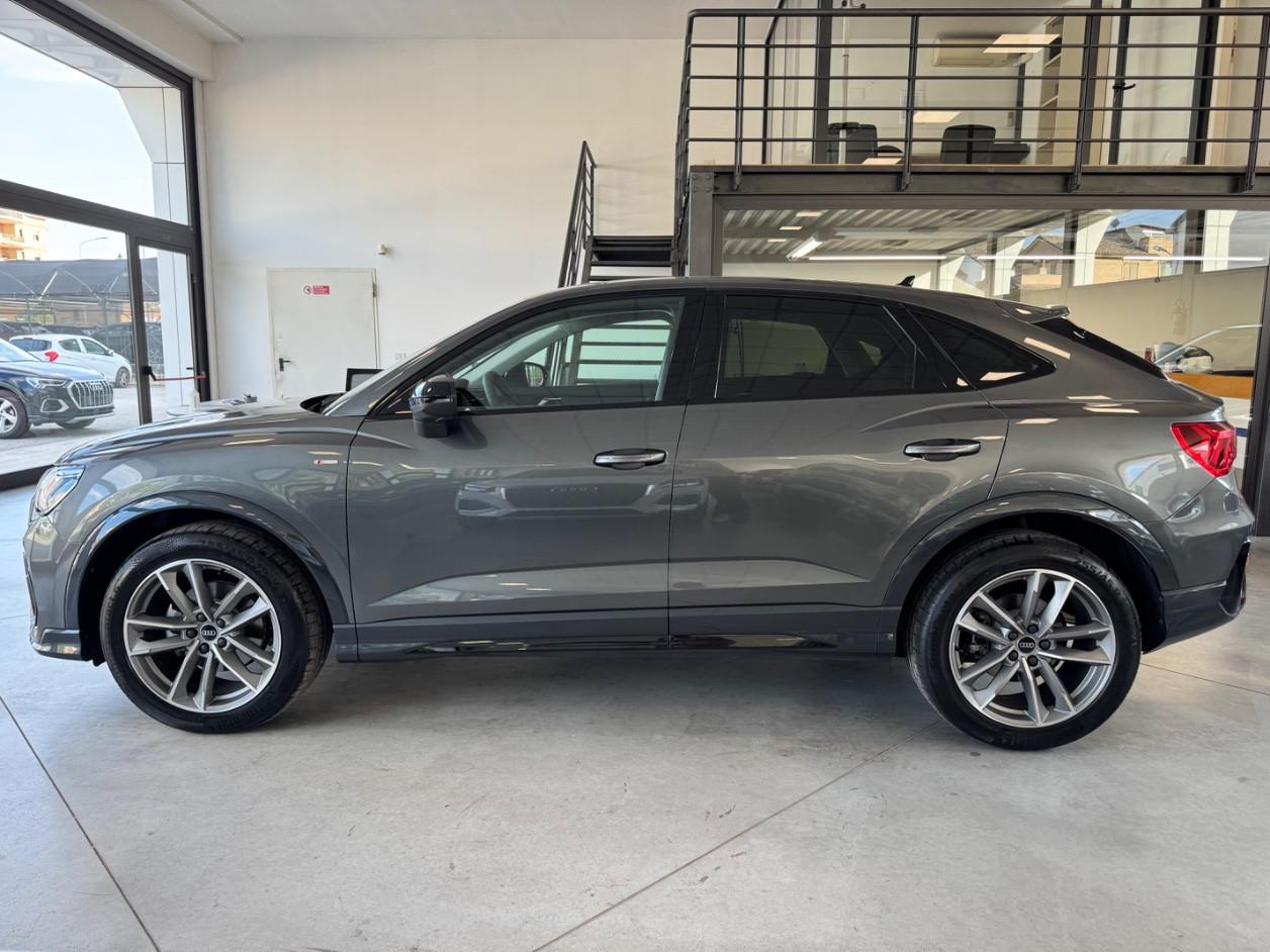 Audi Q3 SPB 35 2.0 TDI S-Tronic S-Line Edition Cerchi 19"