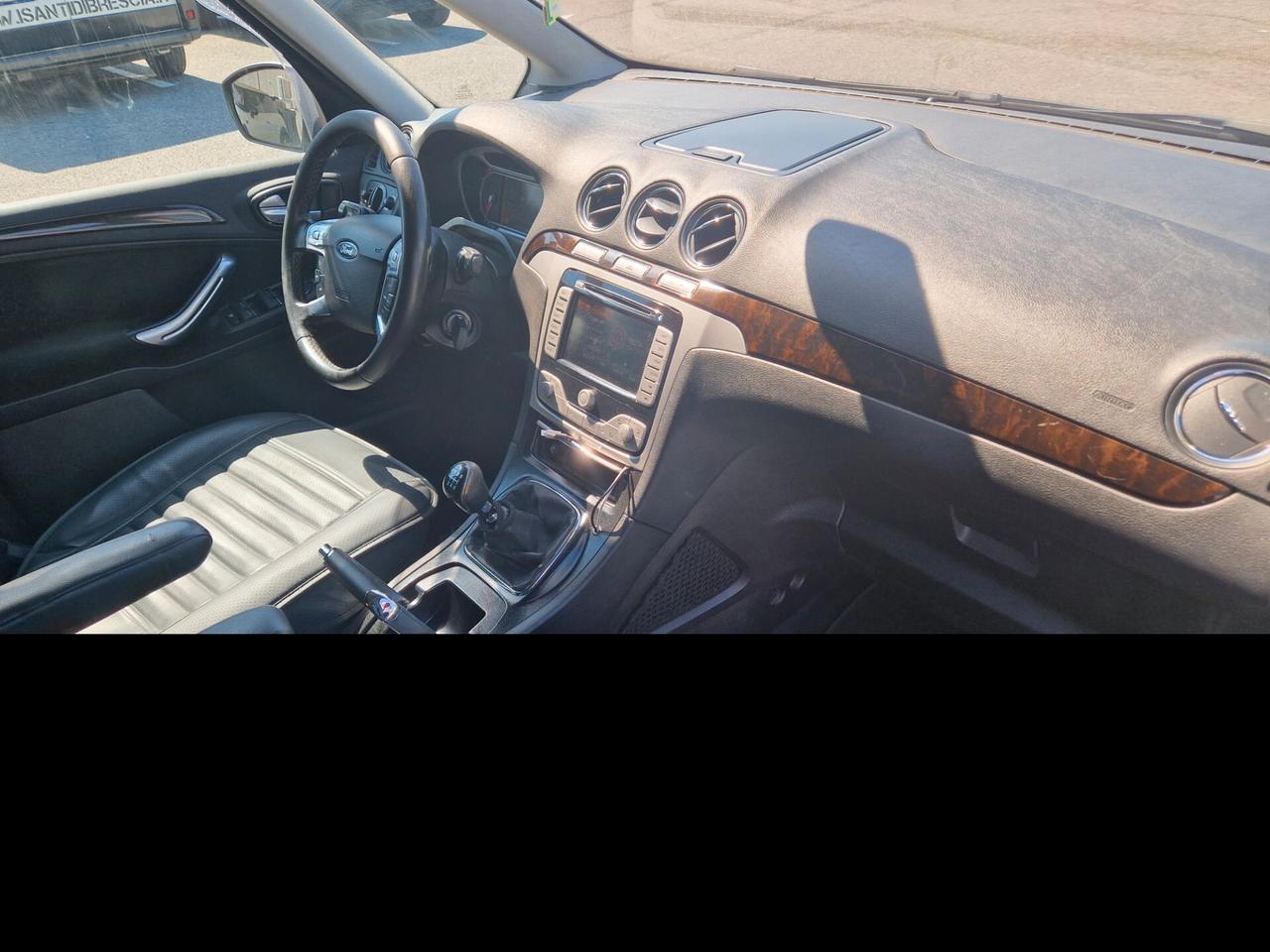 Ford Galaxy 2.0 TDCi 140 CV Ghia DPF