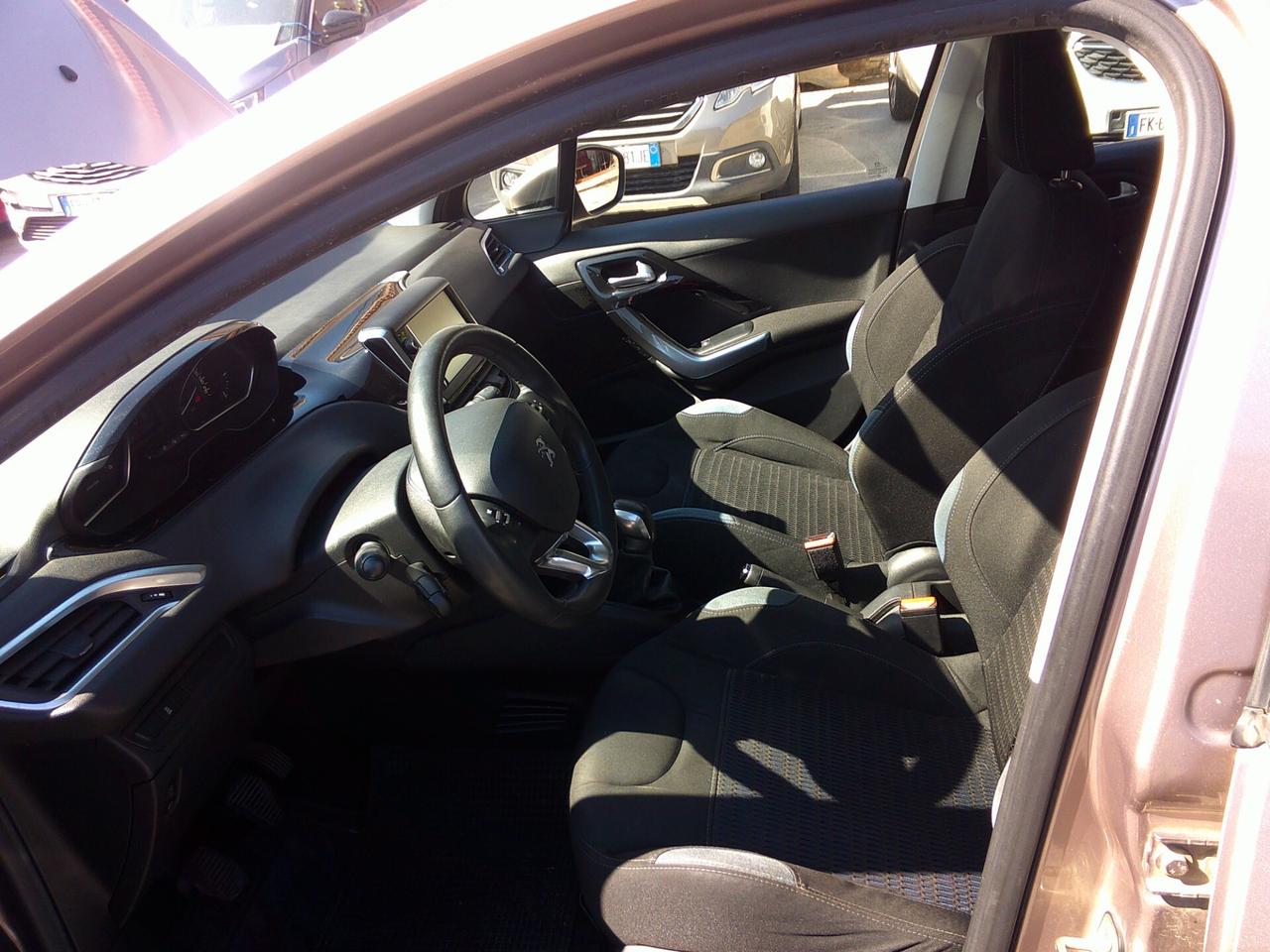 Peugeot 208 1.4 HDi 68 CV 5 porte Allure 2013