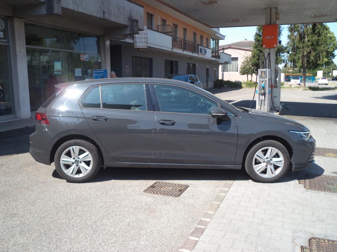 Volkswagen Golf 8 1.0 TSI EVO Life OK NEOPATENTATI