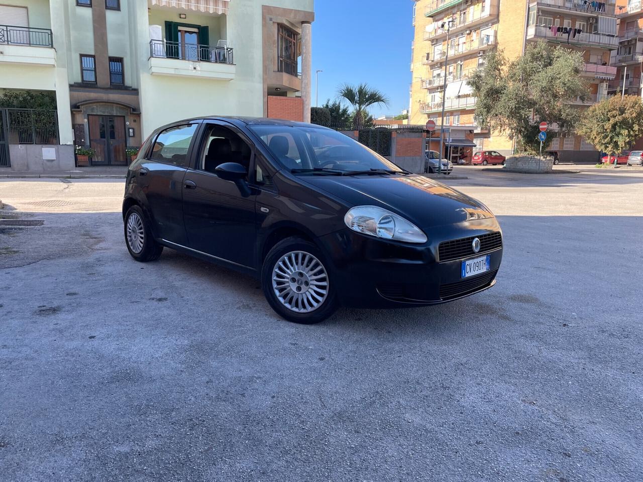 Fiat Grande Punto 1.3 MJT 75 CV 5 porte Dynamic