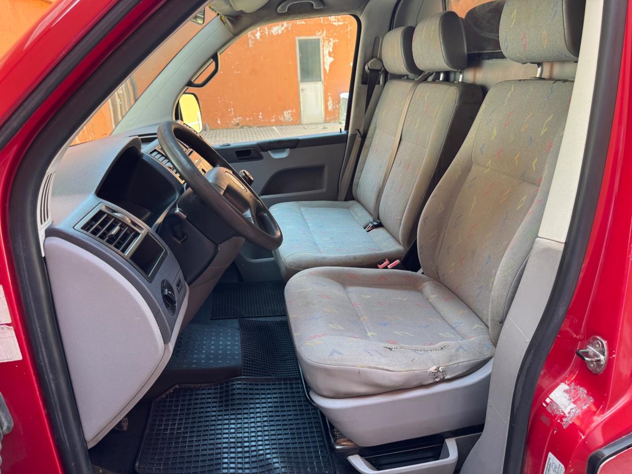 Volkswagen T5 Transporter 1.9 TDI 105cv L1H1