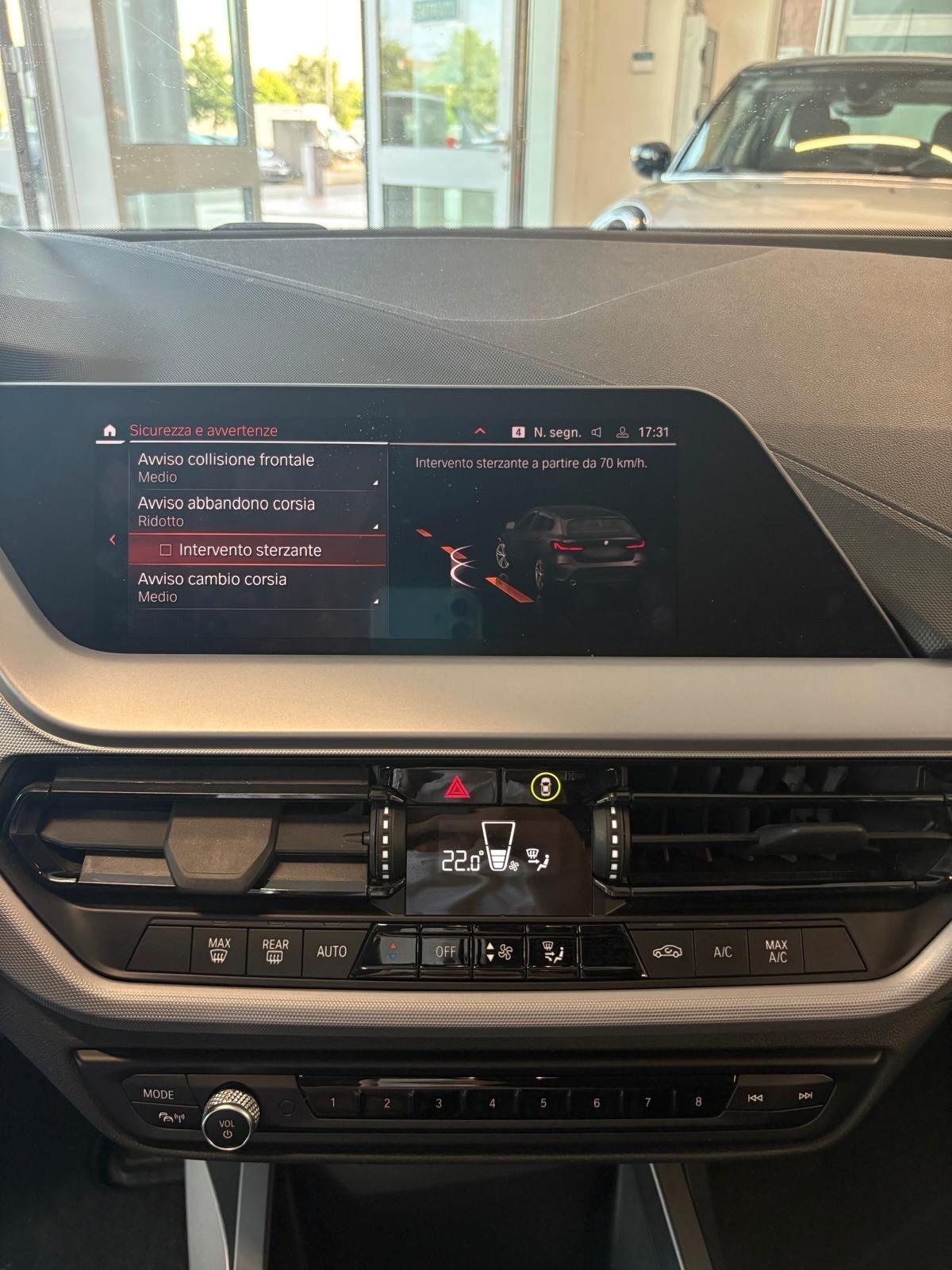 Bmw 116 116d 5p. Business Advantage