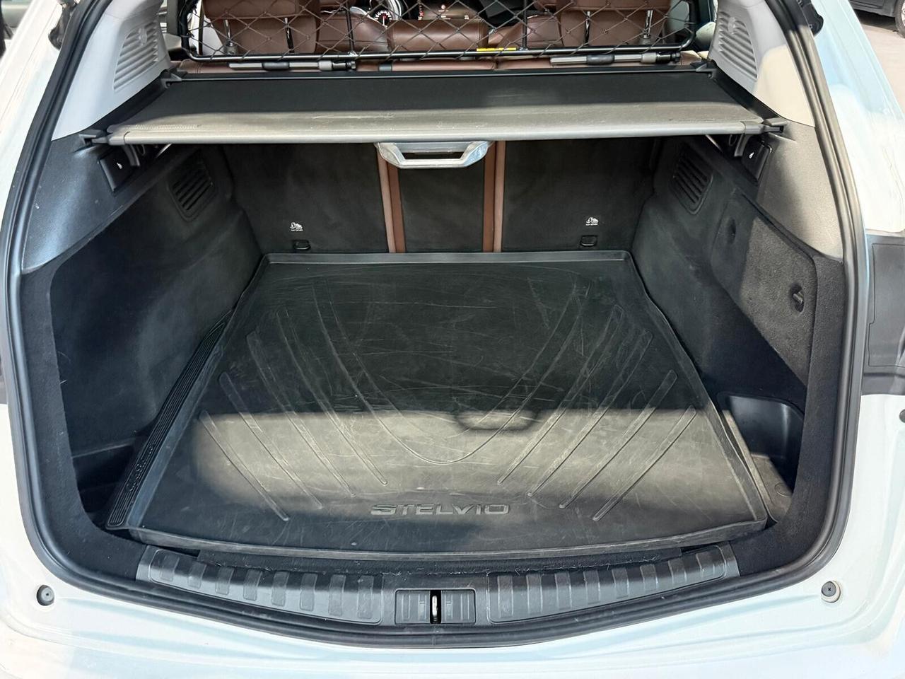 Alfa Romeo Stelvio Unicoproprietario Iva Esposta