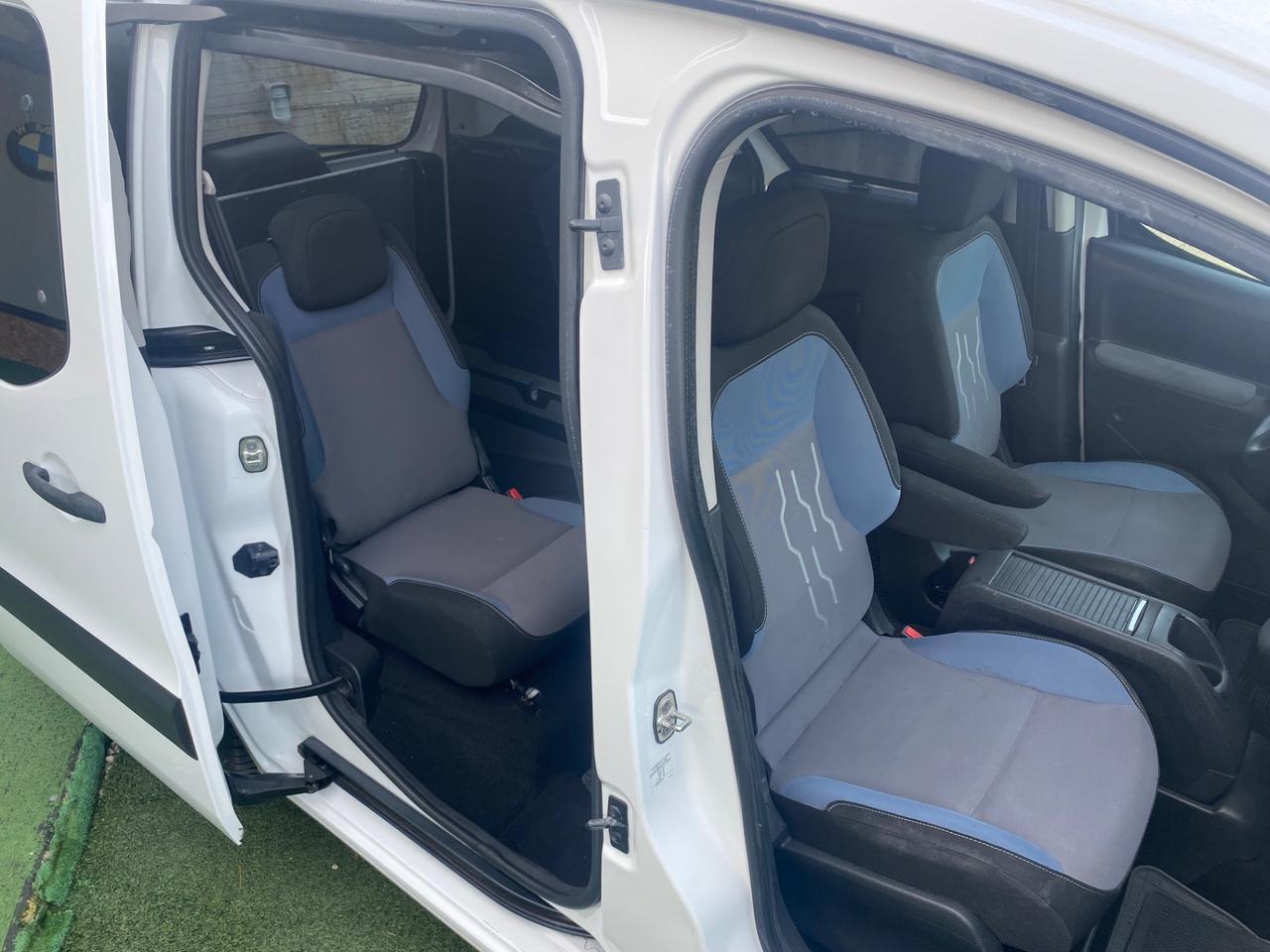 Peugeot Partner 1.6 HDI Pedana Disabile 2015