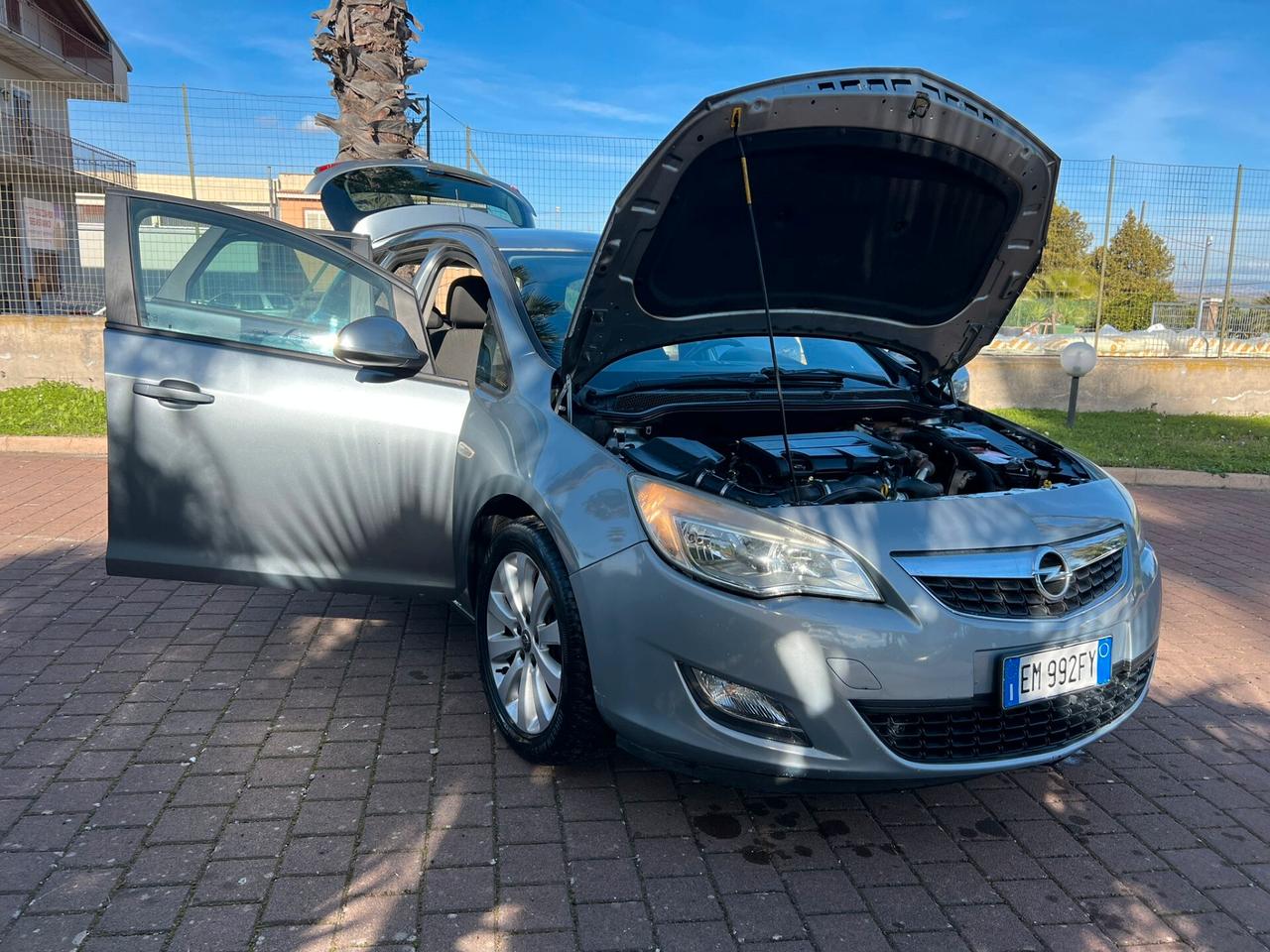 Opel Astra 1.7 CDTI 110CV Sports Tourer Cosmo Fleet