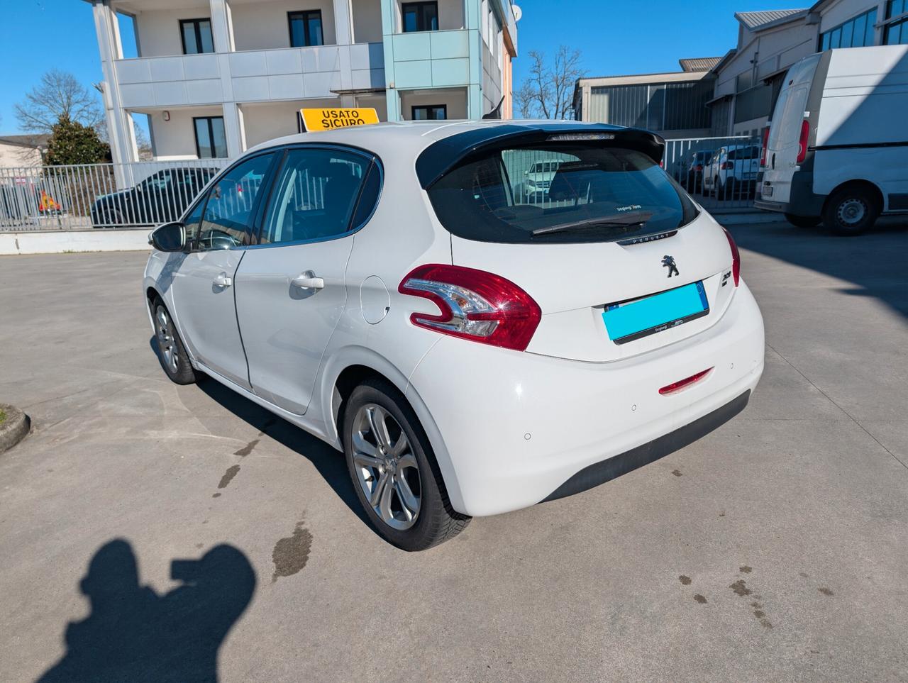 Peugeot 208 PureTech 82 5 porte Allure