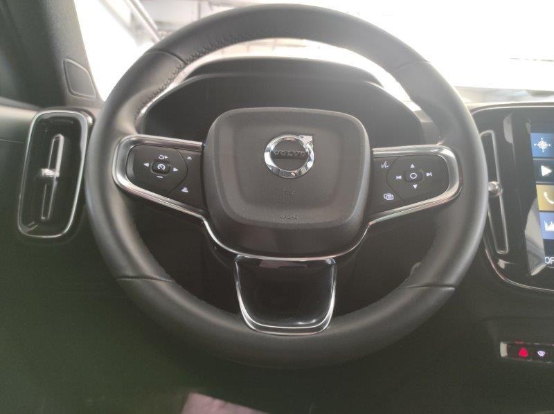 VOLVO XC40 (2017-->) - XC40 T2 Core