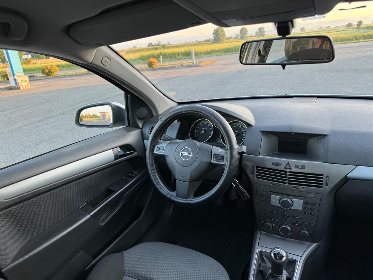 Opel Astra 1.4 16V Twinport 5 porte Club