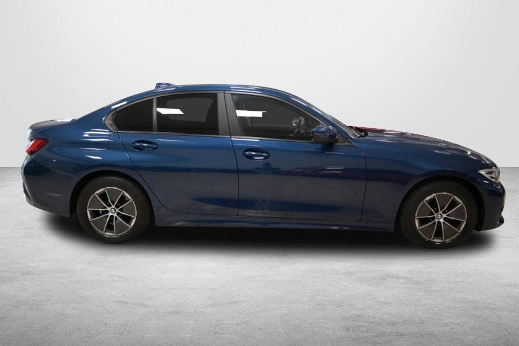 BMW 316D 122CV 6M. BUSINESS ADVANTAGE ( FARI LED - BMW DIGITAL COCKPIT - PELLE - NAVI - MIRROR - PDC )