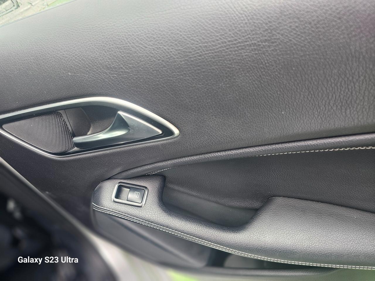 Mercedes-benz A 160 d Premium