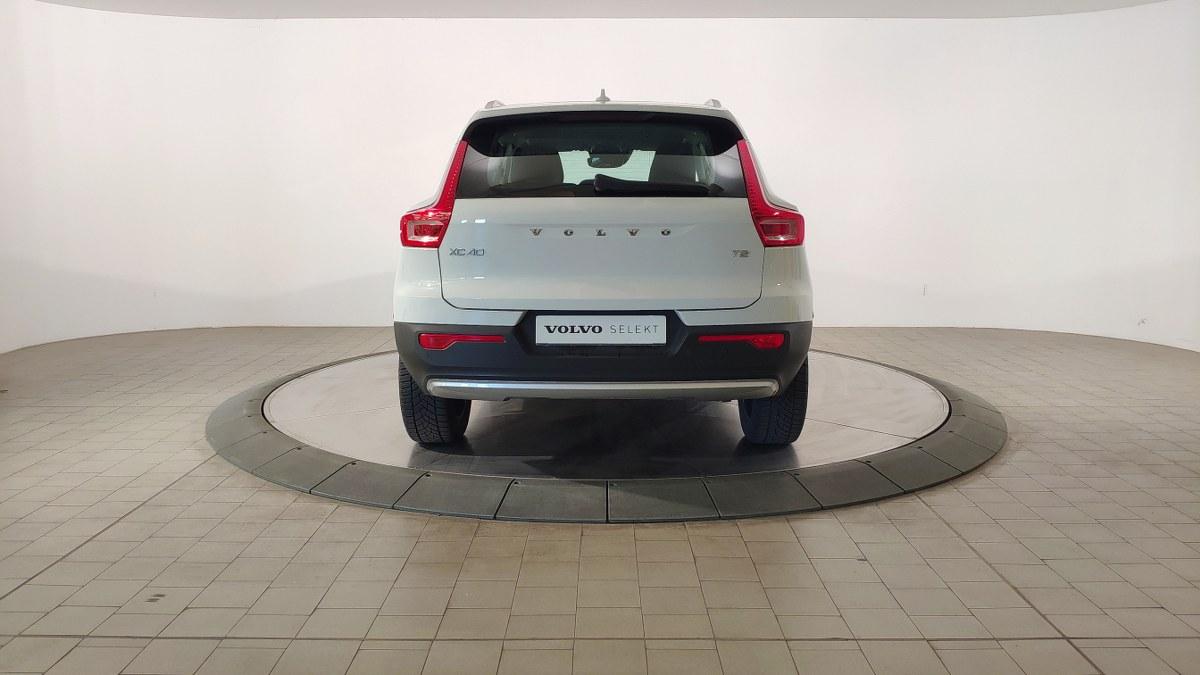 VOLVO Xc40 T2 Geartronic Momentum Pro N-1