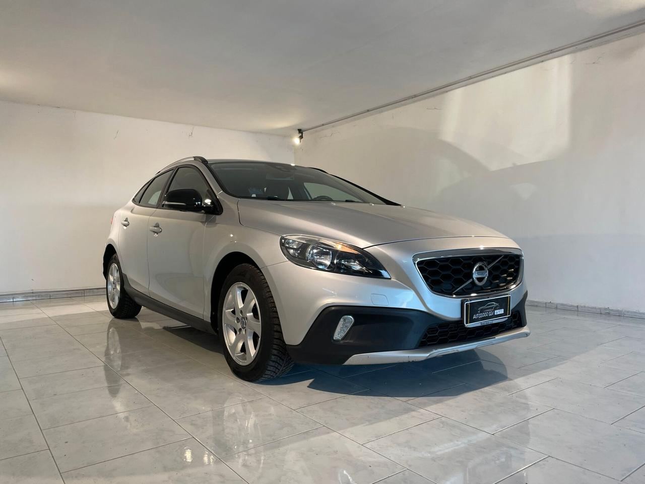 V40 CROSS COUNTRY 1.6D 115 CV 6 MARCE X NEOPATENTATI