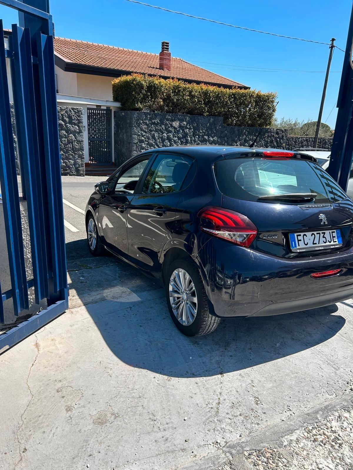 Peugeot 208 BlueHDi 75 5 porte Allure