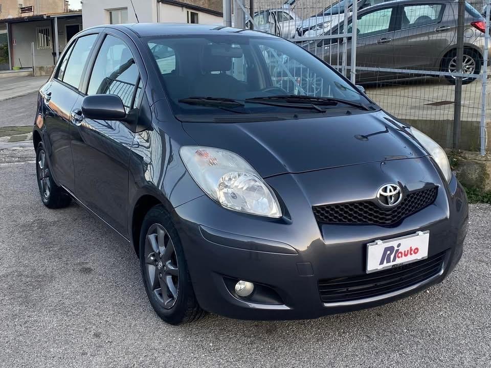 Toyota Yaris 1.4 D-4D 5 porte cambio automatico