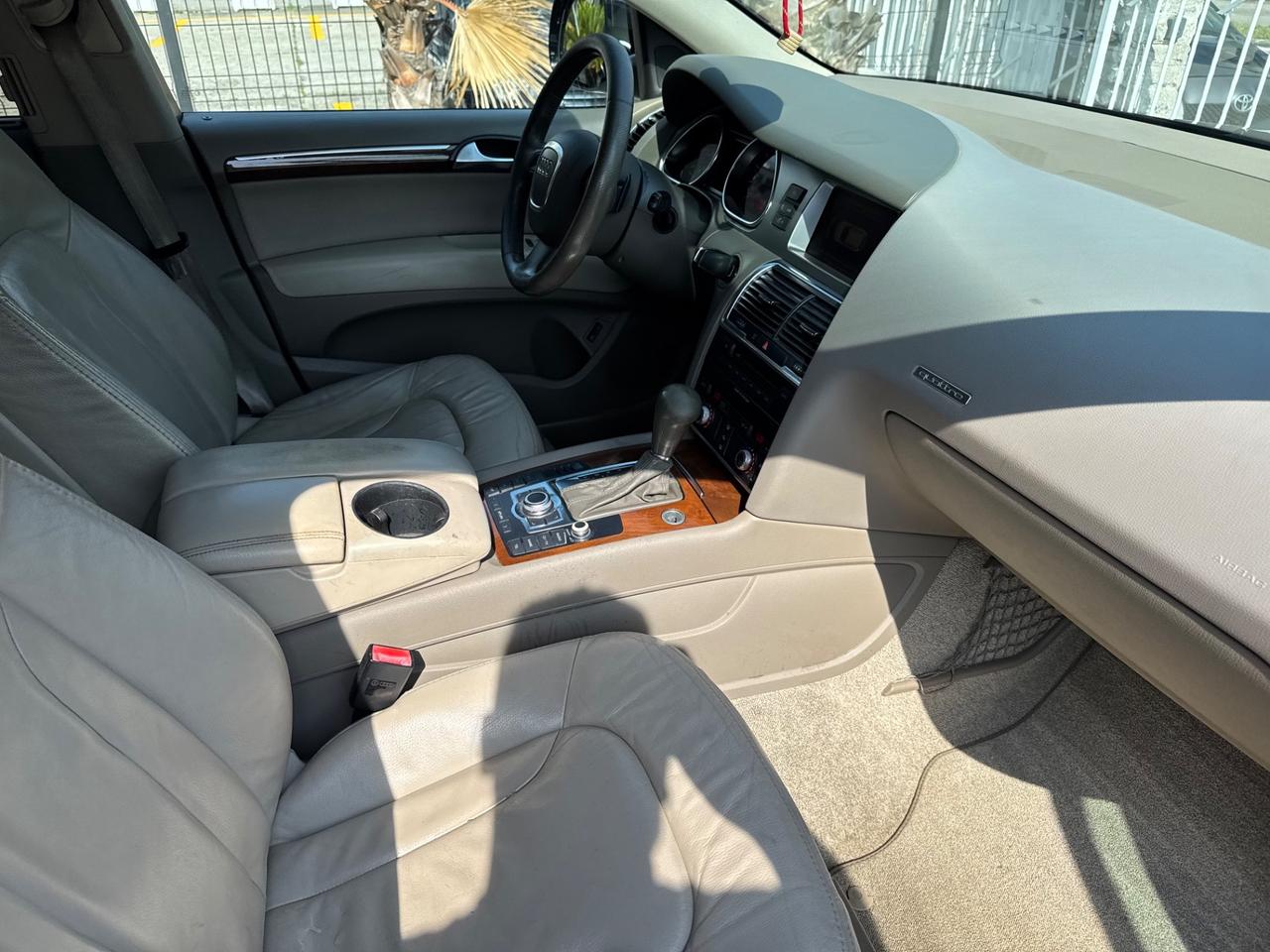 Audi Q7 3.0 V6 TDI 233CV QUATTRO 7 POSTI