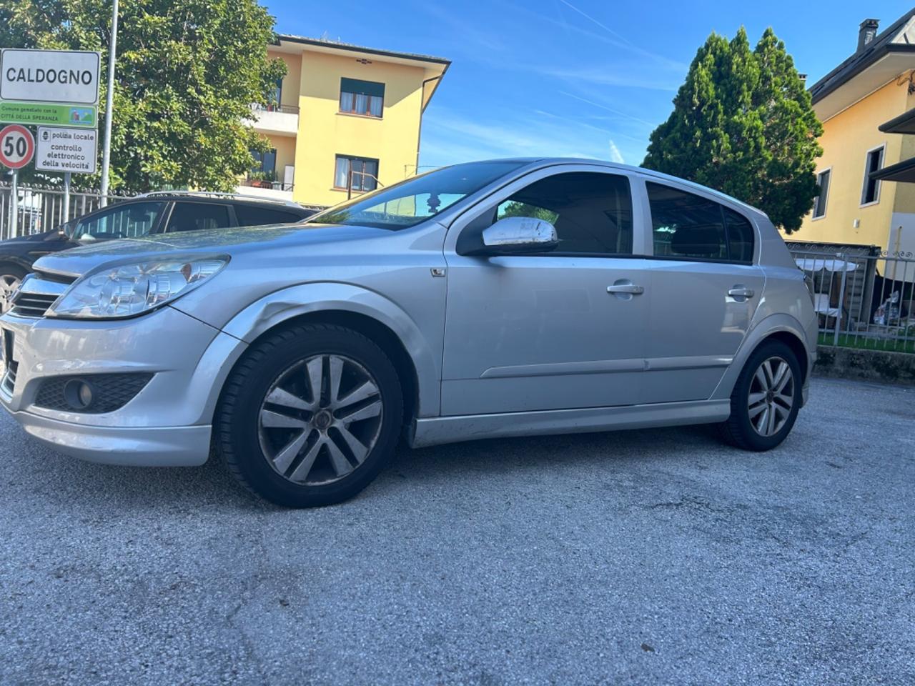 Opel Astra 5 porte Cosmo 1.6 B/GPL 2029