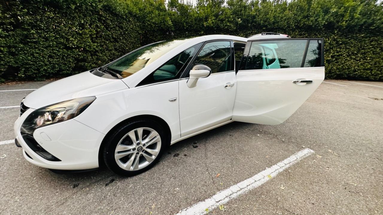 Opel Zafira Tourer 2.0 CDTi 130CV. 7 posti. Multispazio