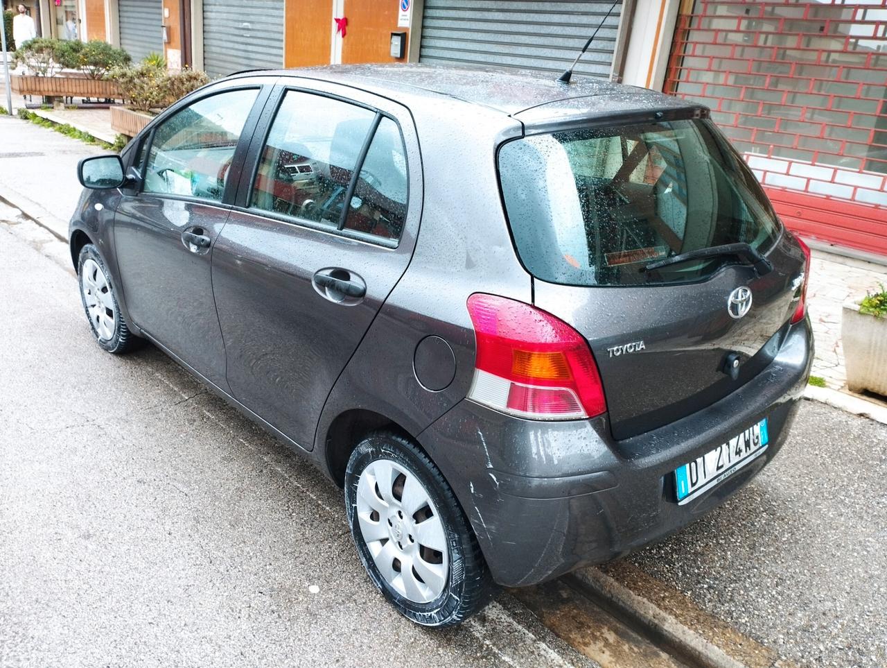 Toyota Yaris 1.0 5 porte Sol