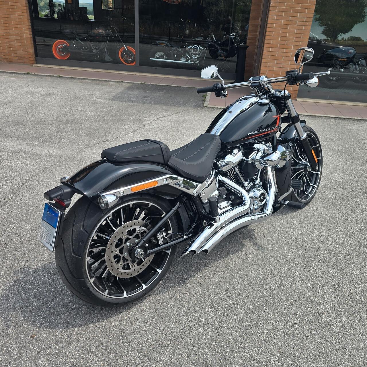 Harley-davidson Softail Breakout 117 , KM 0 , Garanzia fino 12/2027