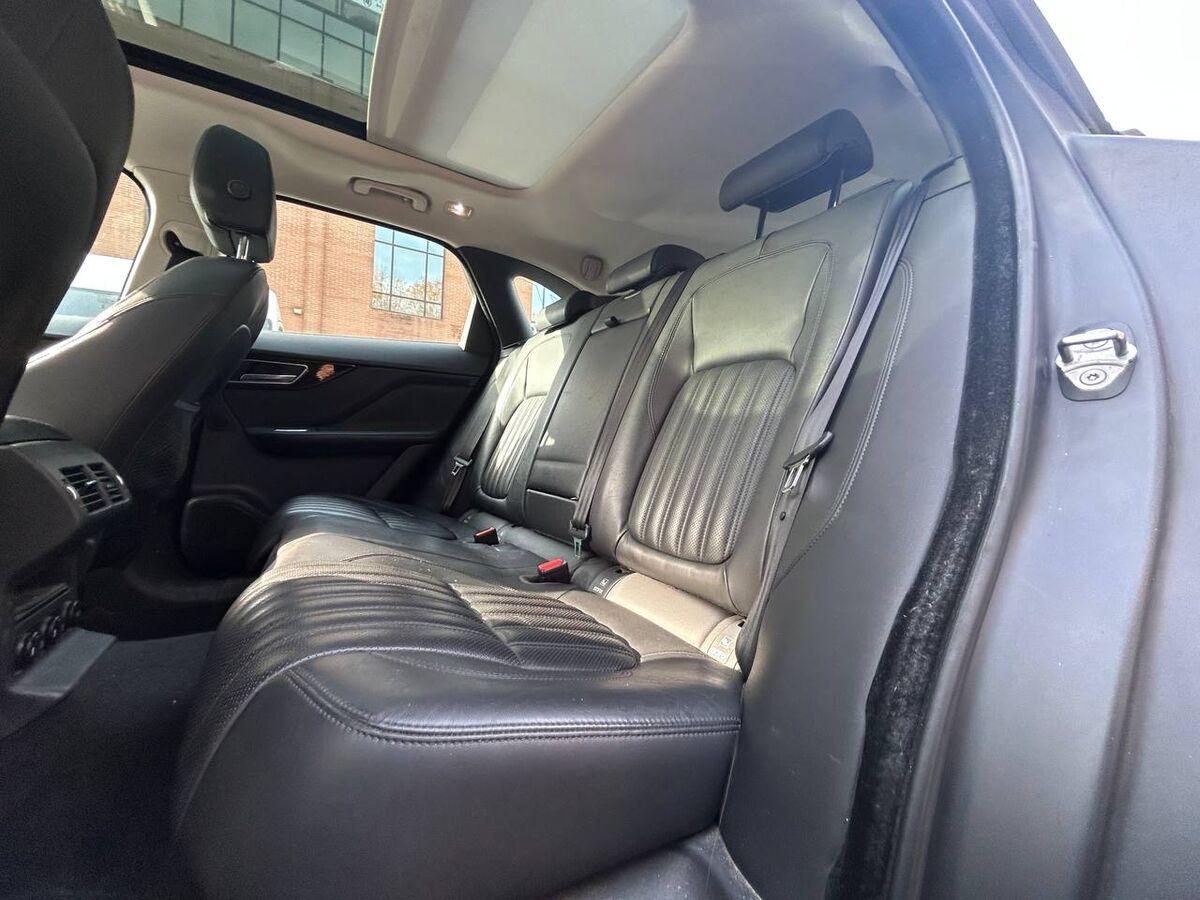 Jaguar F-Pace 3.0d V6 Portfolio awd 300cv auto