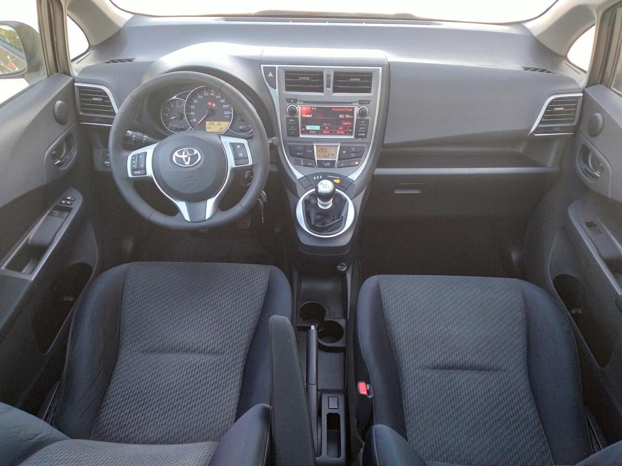 Toyota Yaris Verso-S 1.4D MT Active