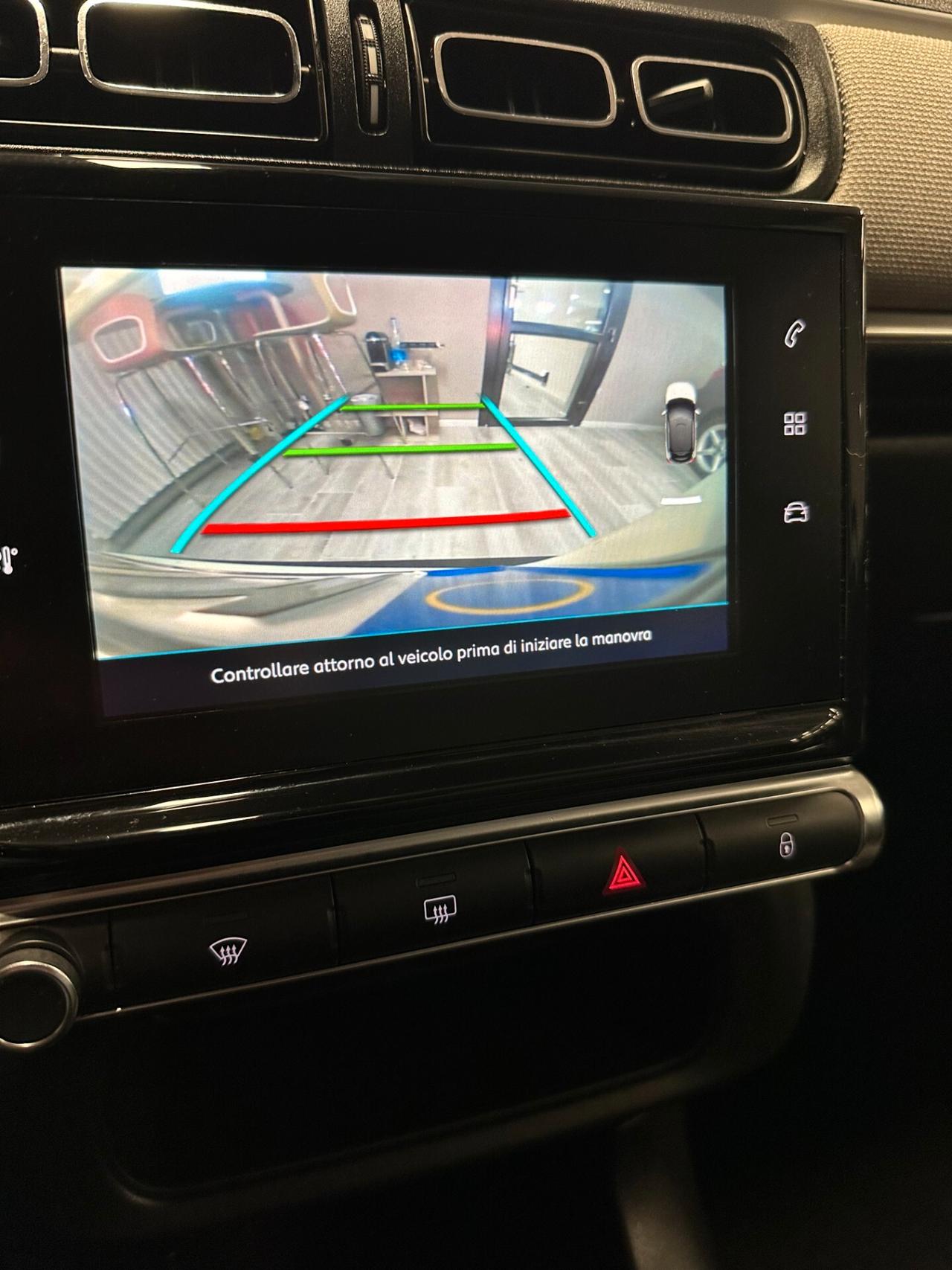 Citroen C3 1.2 Shine 82cv - Neopatentati unicoPro