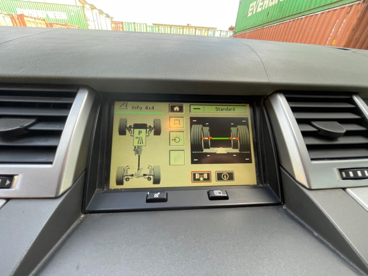 Land Range Rover Sport 2.7 TDV6 HSE