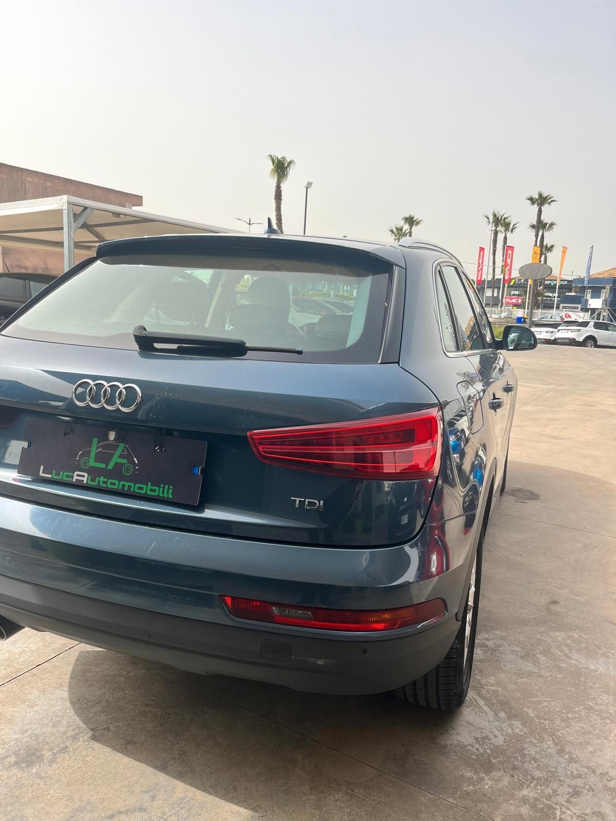 Audi Q3 2.0 TDI 150 CV Business